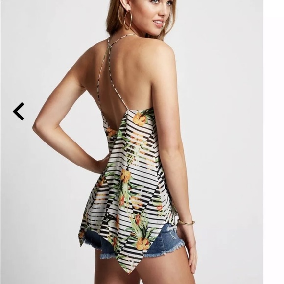 NEW GUESS SLEEVELESS GEO TROPICAL-PRINT SHARK BITE - Picture 2 of 4